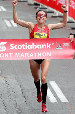 Krista DuChene Canadian champion at The Toronto Waterfront Marathon on 16 October www.photorun.NET 