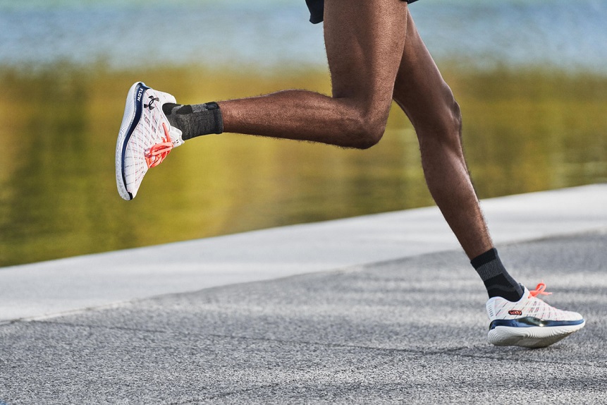 Running Shoe Under Flow Velociti Wind - Runner's Tribe