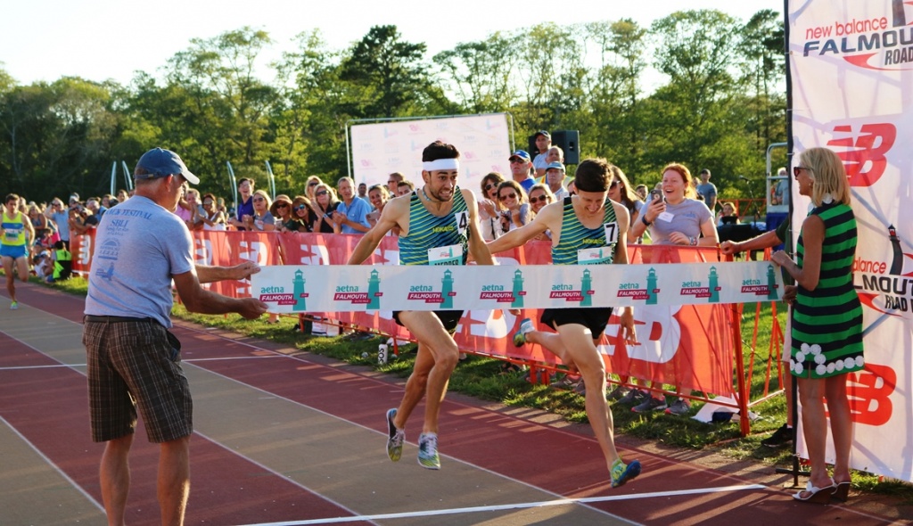 Kyle Merber edges Colby Alexander at the 2016 Aetna Falmouth Mile (photo by Chris Lotsbom for Race Results Weekly)