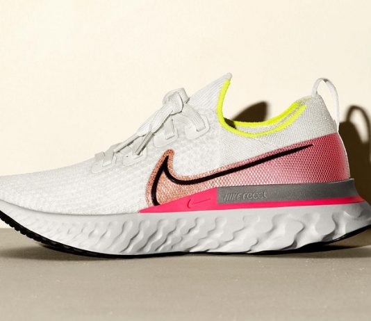 pink nike free run