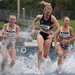 ATHLETICS AUSTRALIAN CHAMPIONSHIPS, Amy Cashin (centre) during the Women s Open 3000m Steeplechase final during the Aus